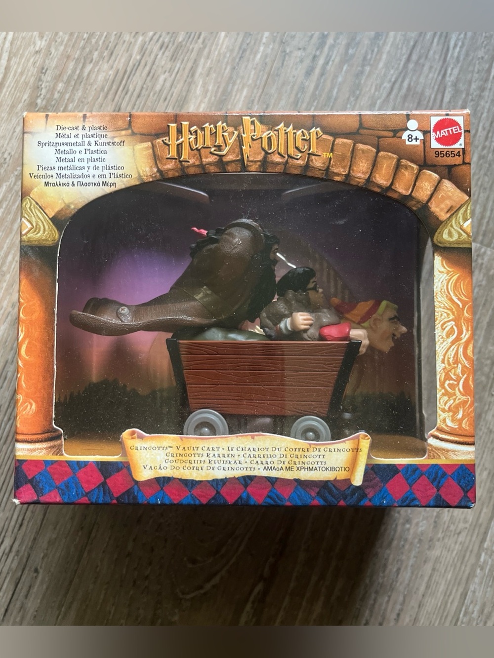 Harry Potter Hagrid in Gringotts Cart Die-cast Figurine 2001 Unopened